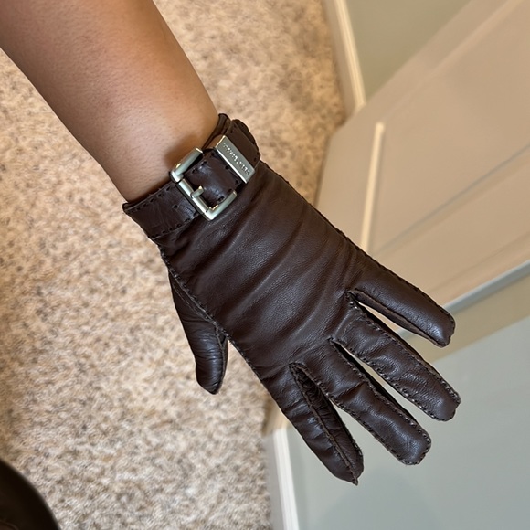 Micheal Kors Gloves - Picture 6 of 8